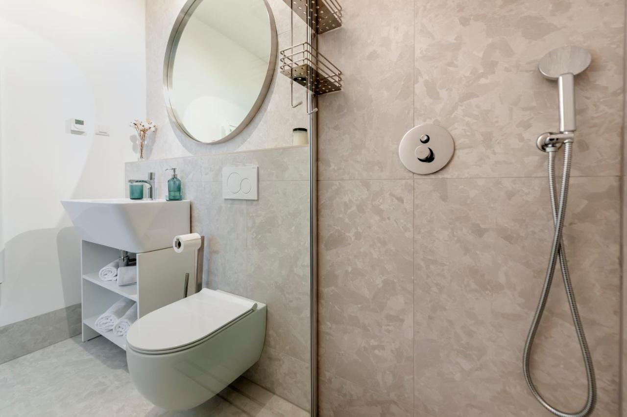 The Grand Apartment Rovinj Exterior photo